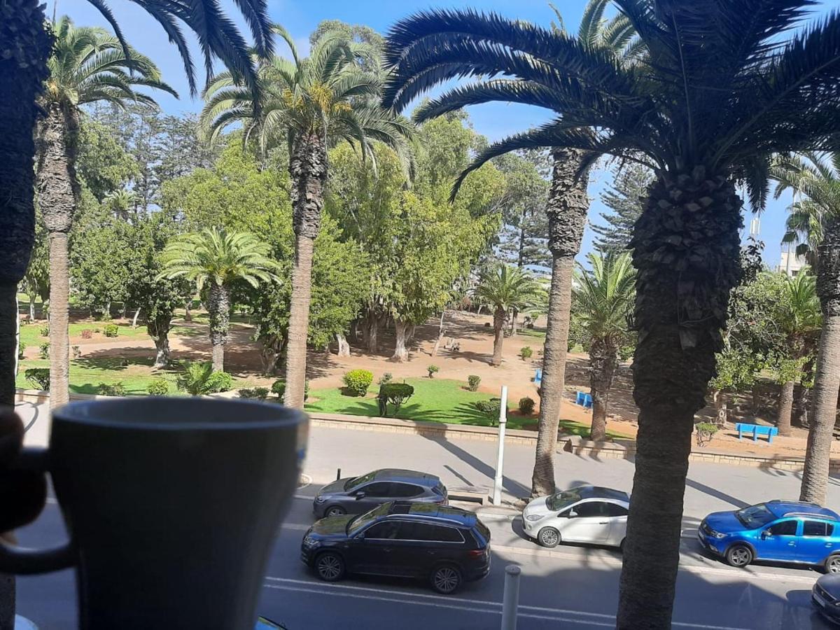 Stay Here, Nice Apartment With Garden View In Center, 1 Min Walk From Beach El Jadida Exteriör bild
