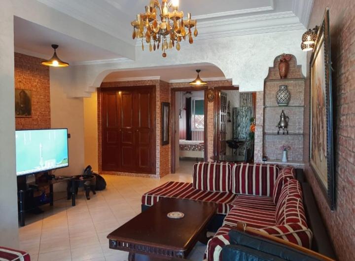 Stay Here, Nice Apartment With Garden View In Center, 1 Min Walk From Beach El Jadida Exteriör bild