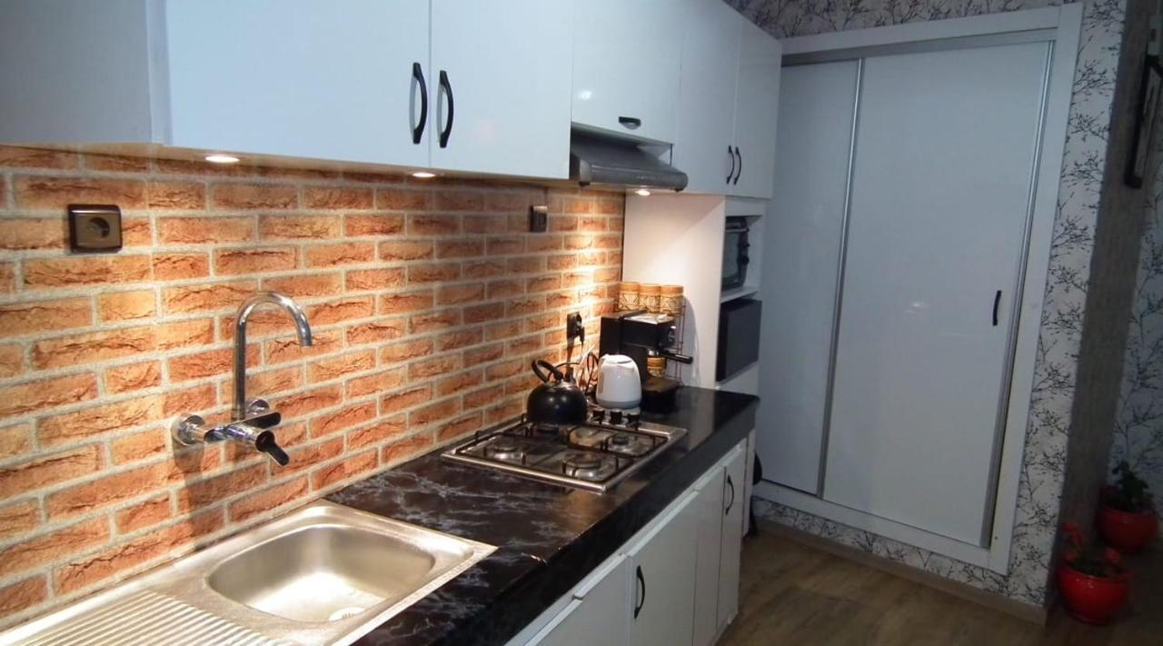 Stay Here, Nice Apartment With Garden View In Center, 1 Min Walk From Beach El Jadida Exteriör bild