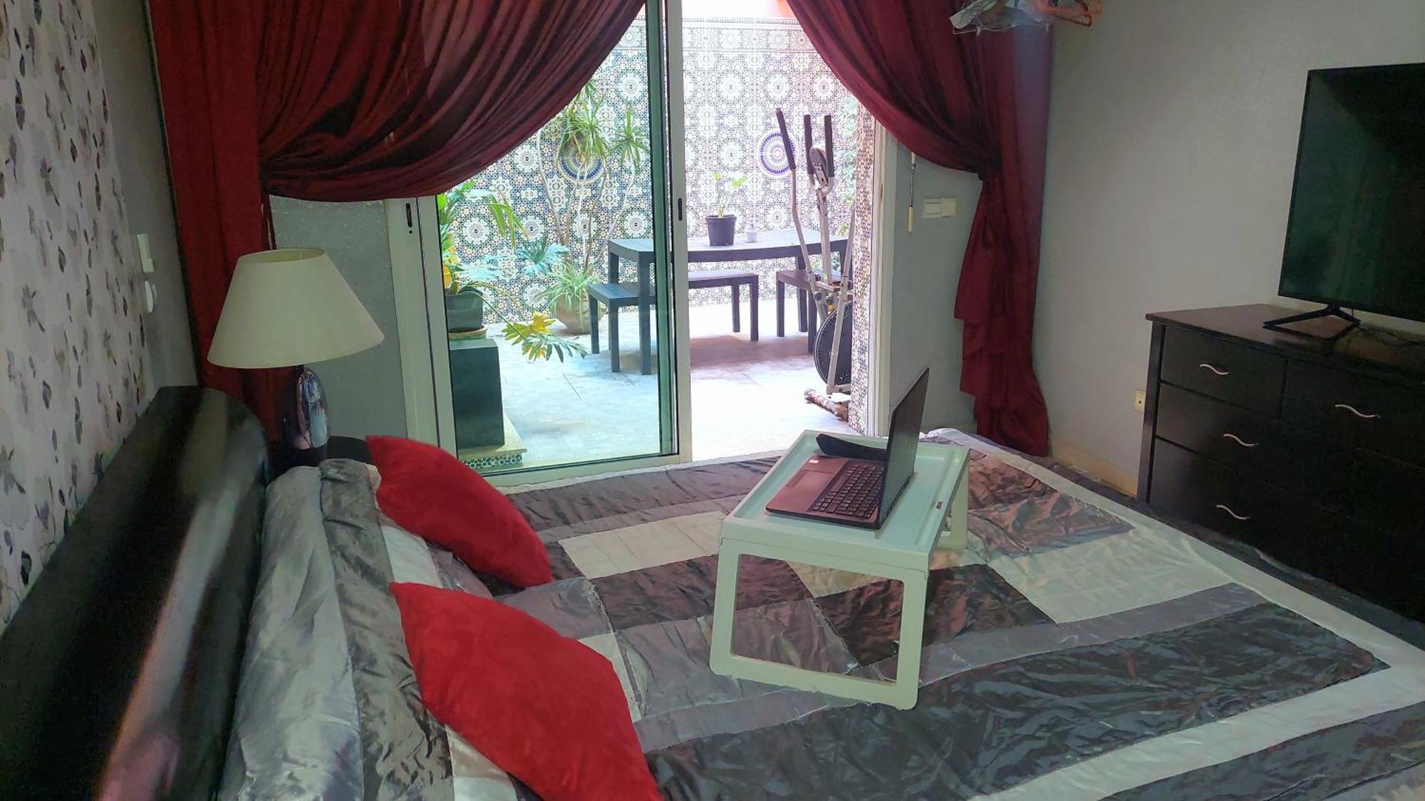 Stay Here, Nice Apartment With Garden View In Center, 1 Min Walk From Beach El Jadida Rum bild